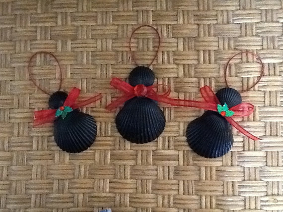 black seashell angels